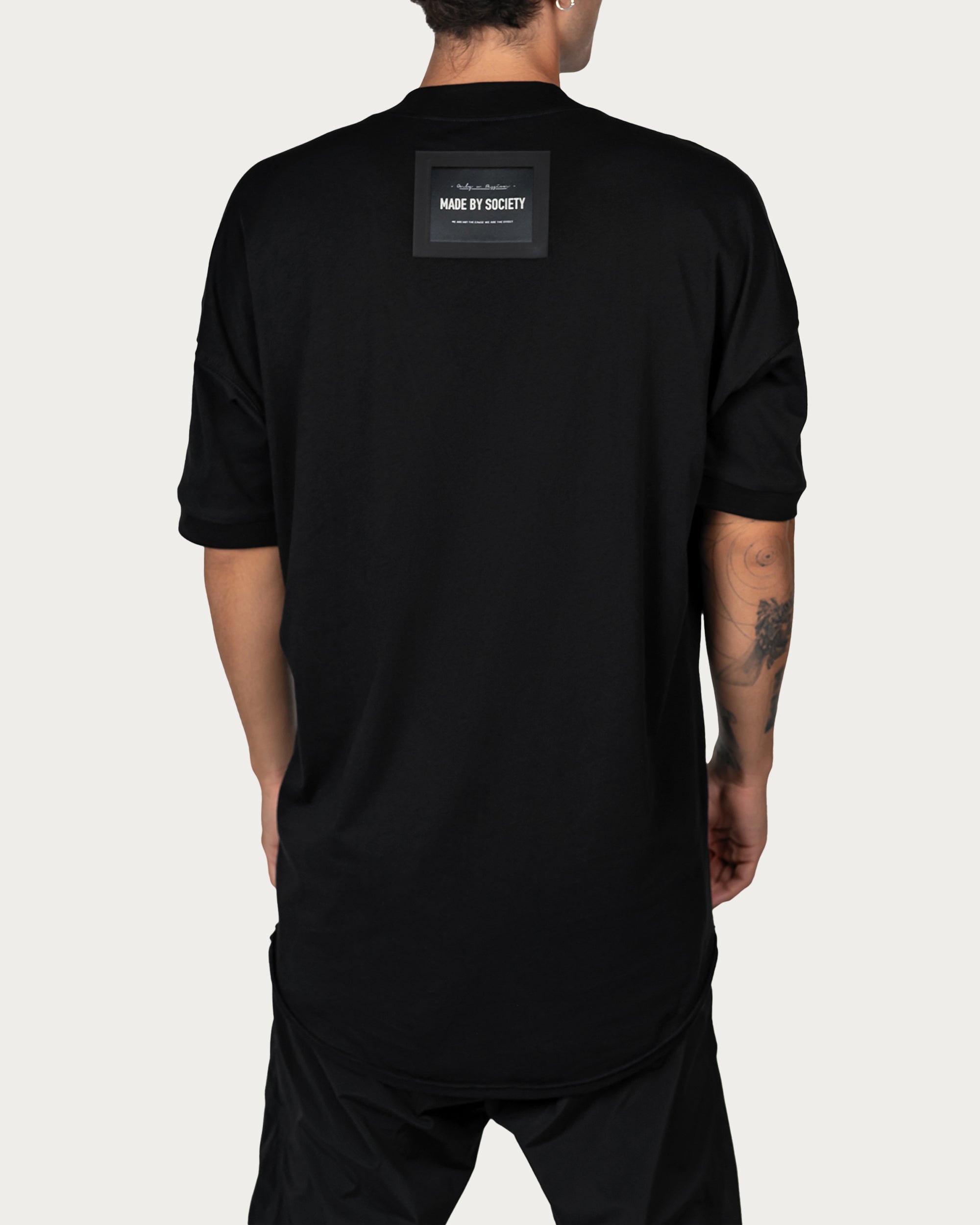 Camiseta con cuello en V - T14708