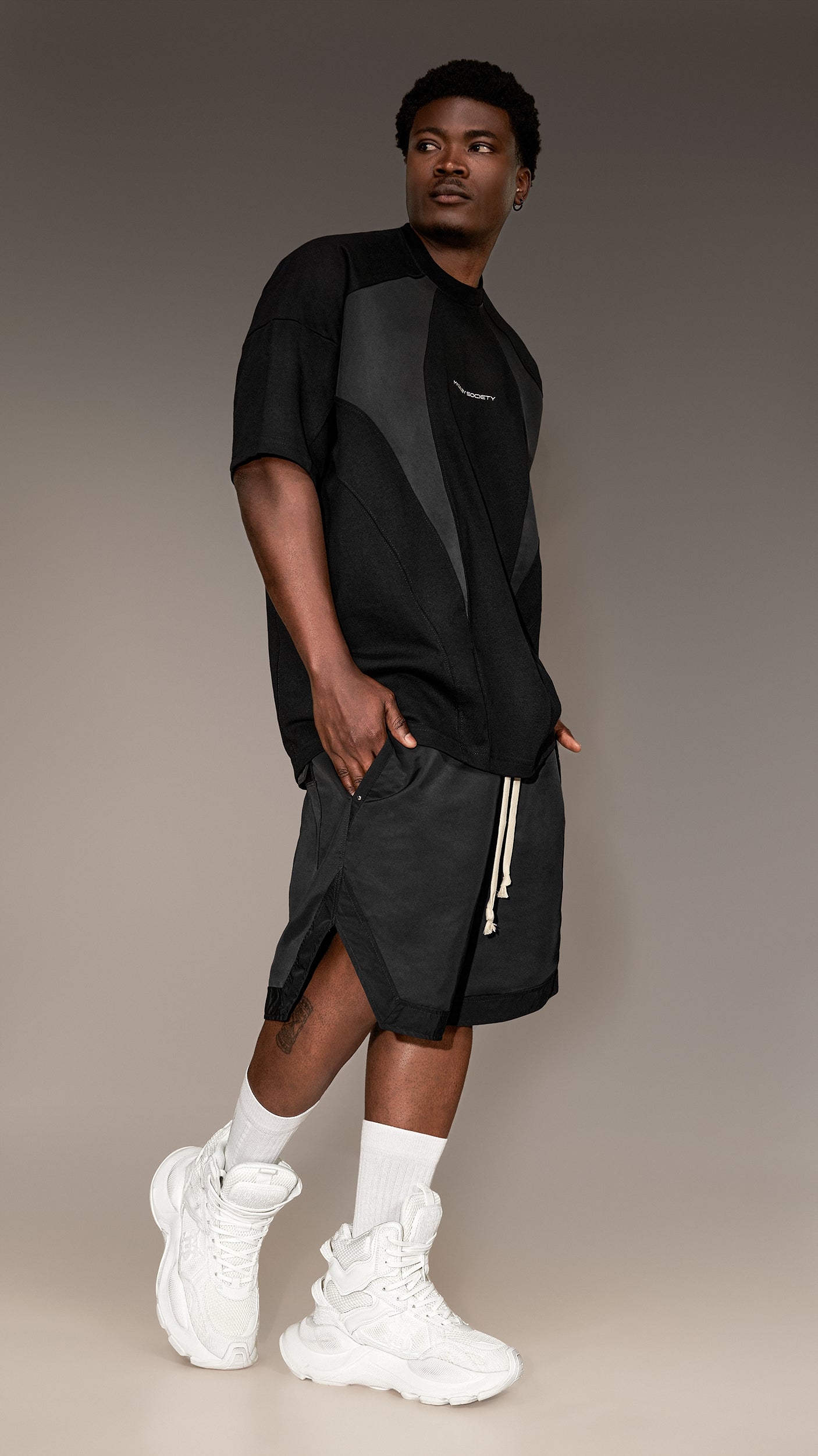 "Made by Society" Bermudas – B16225