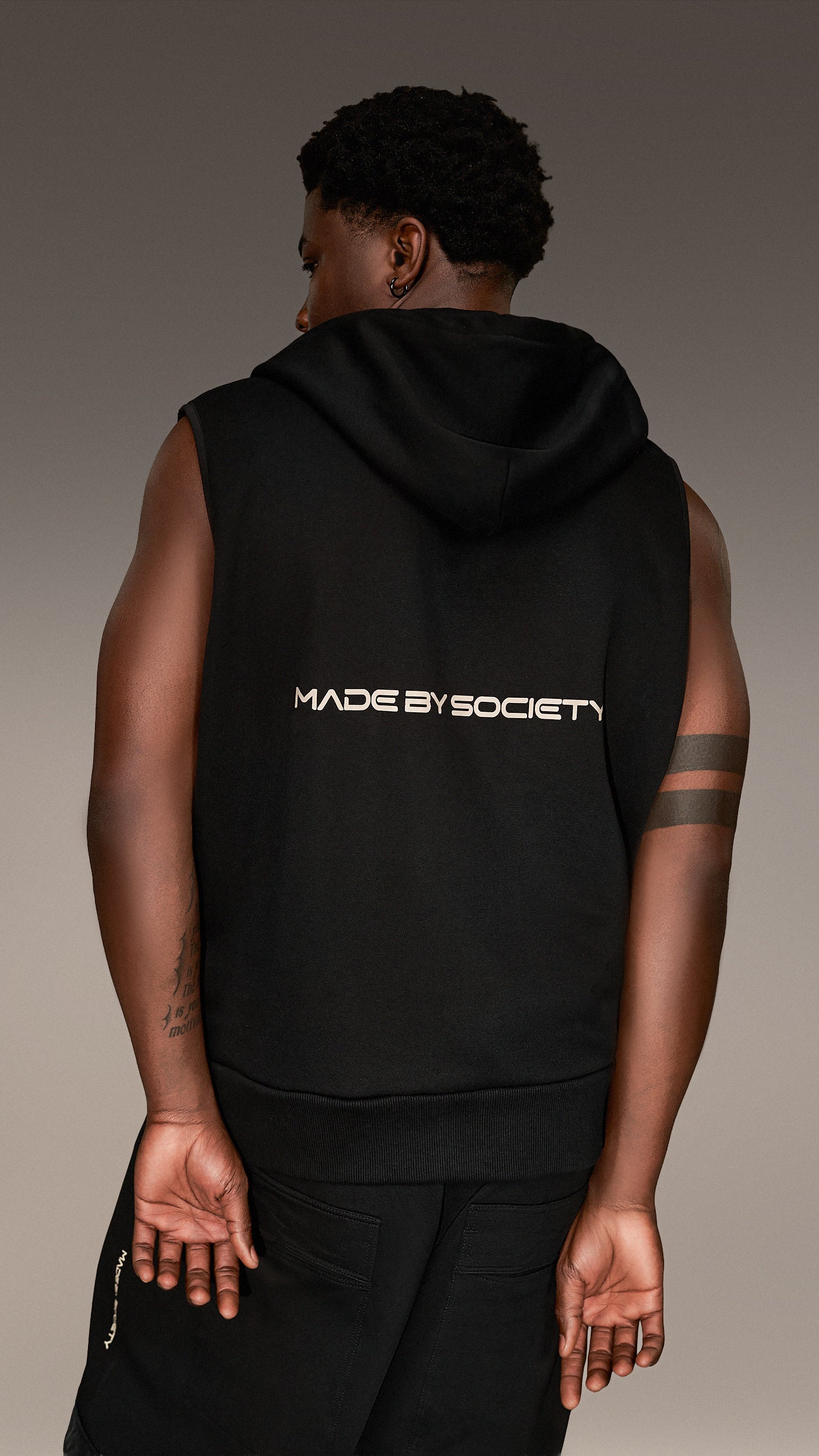Vesta cu Gluga „MADE BY SOCIETY” - V16181
