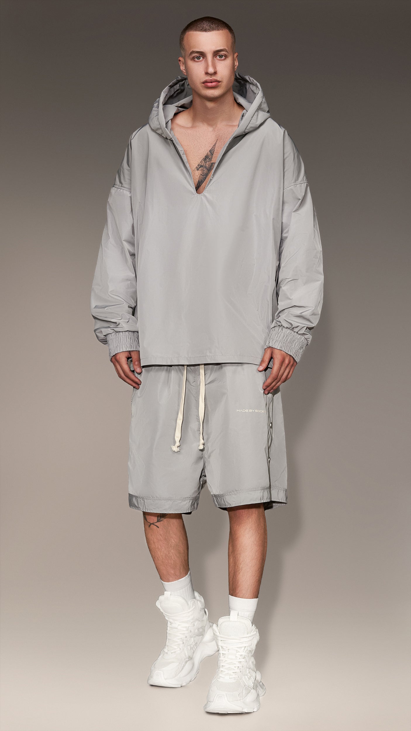 Hoodie with V-neck - H16473