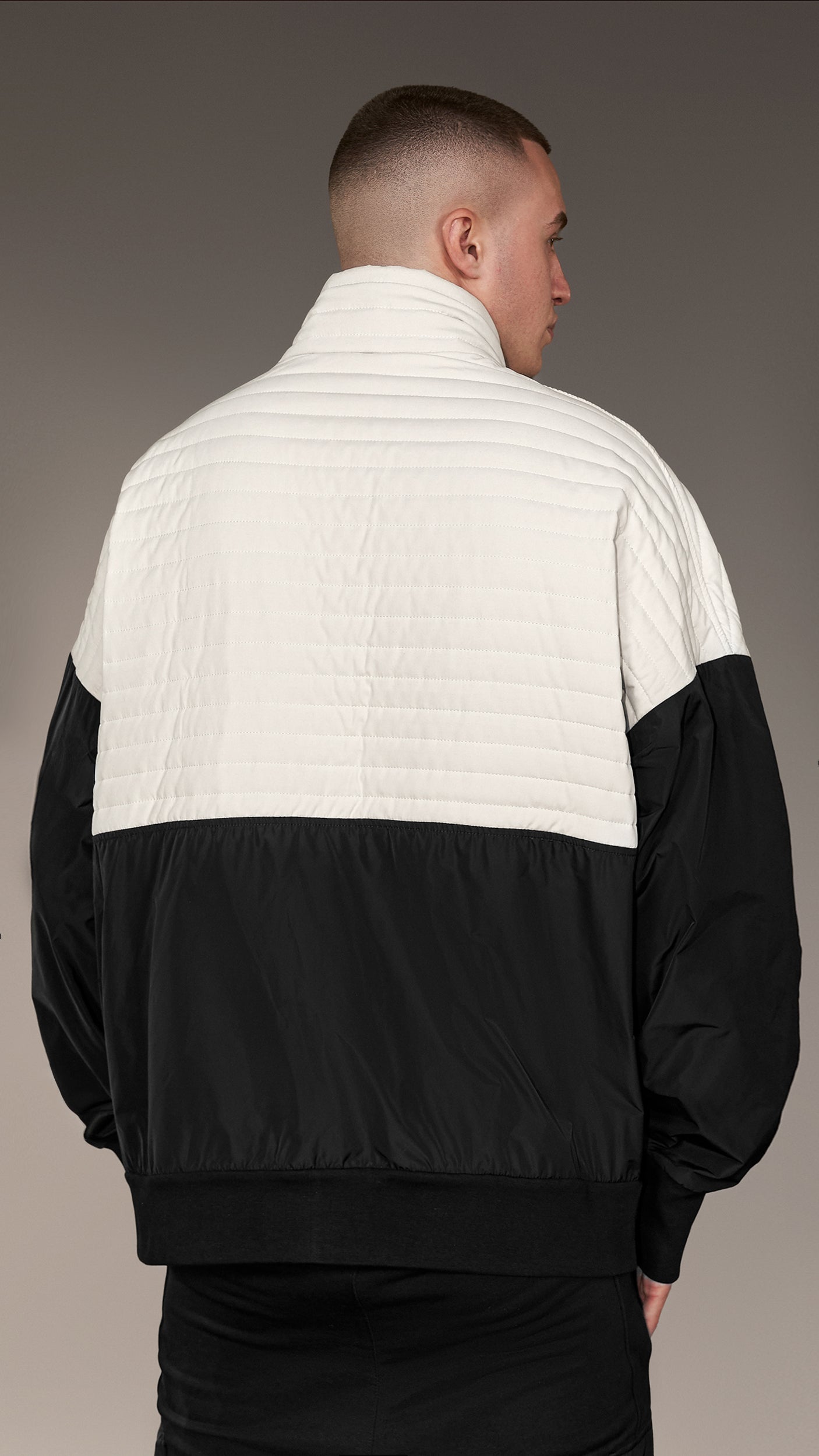 Le Mouvement Hoodie - H16808
