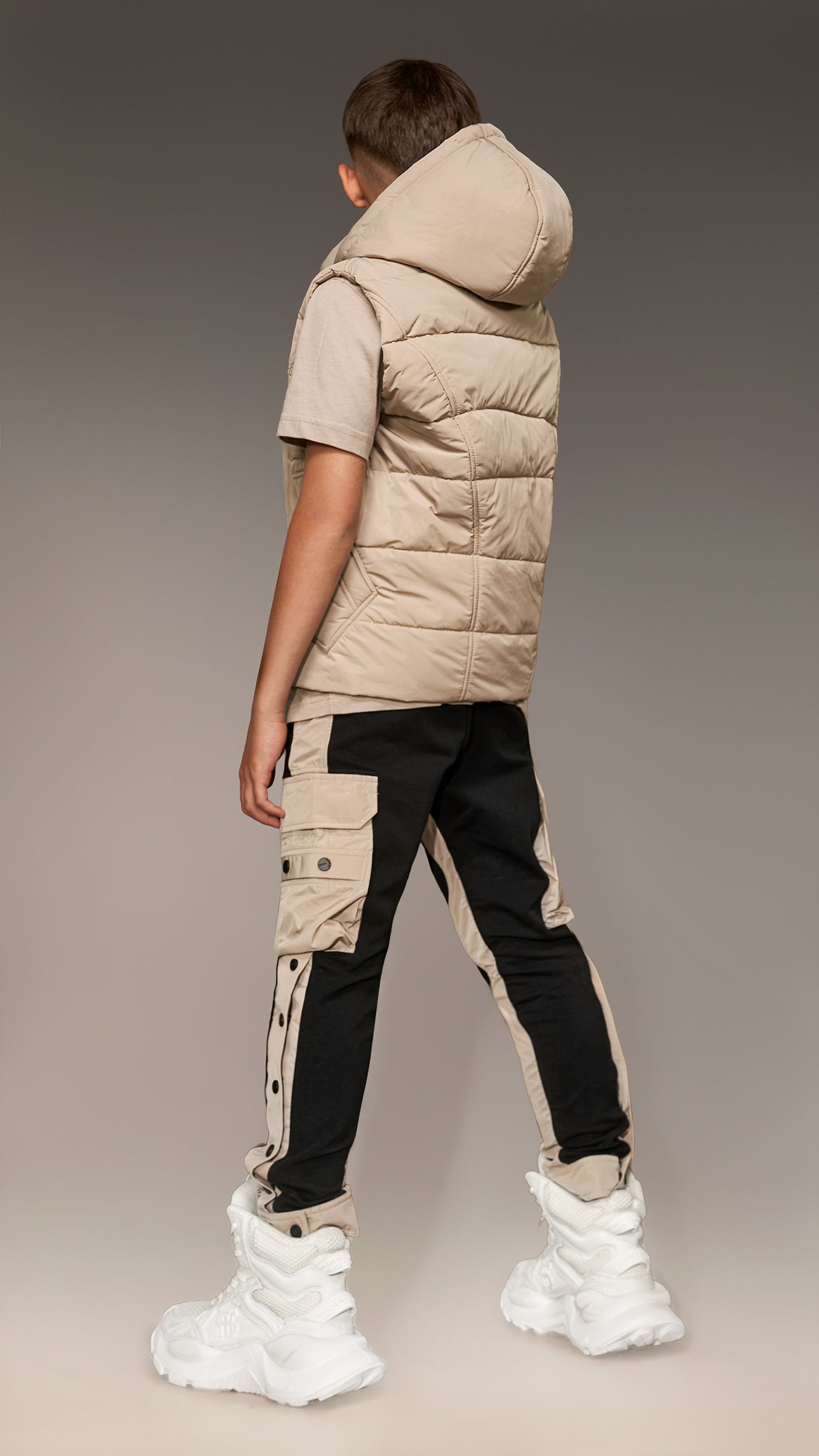 Stud hood vest - V34974