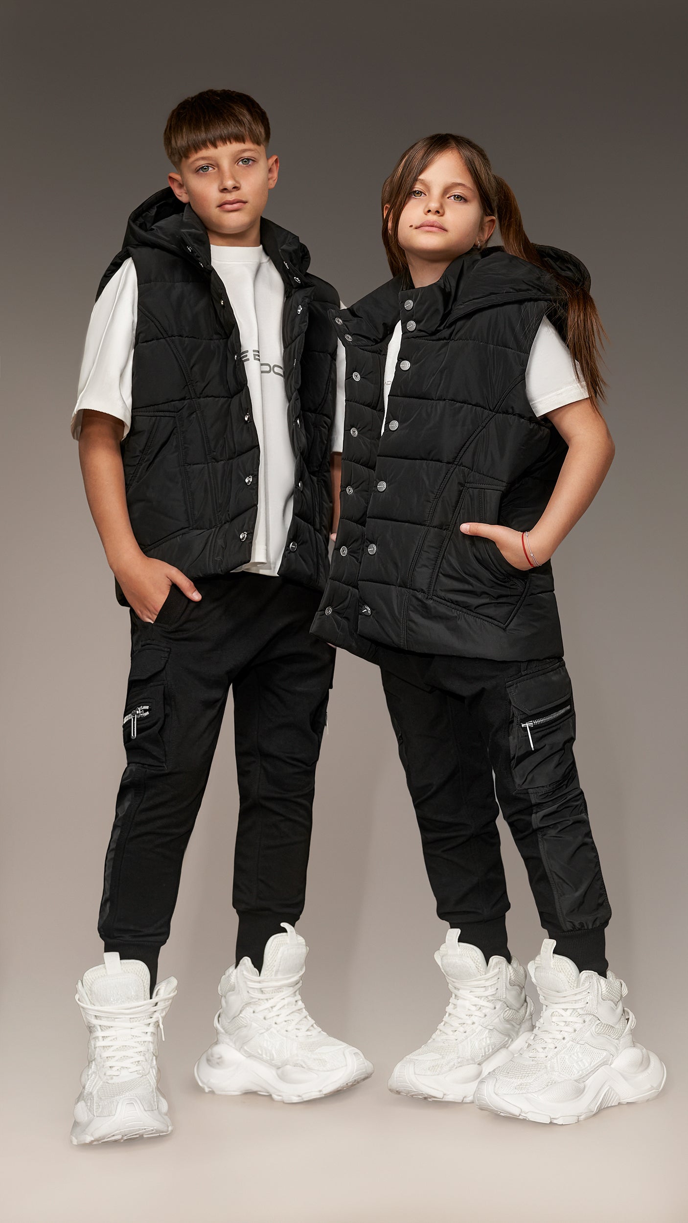 Stud hood vest - V34973