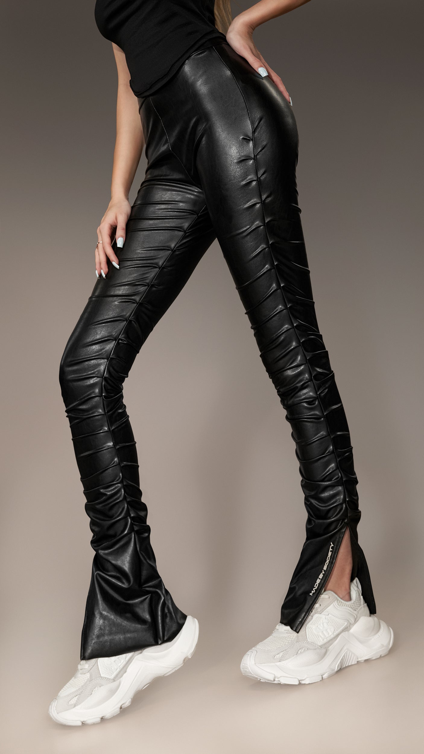 Pantaloni Made by Society - P26323
