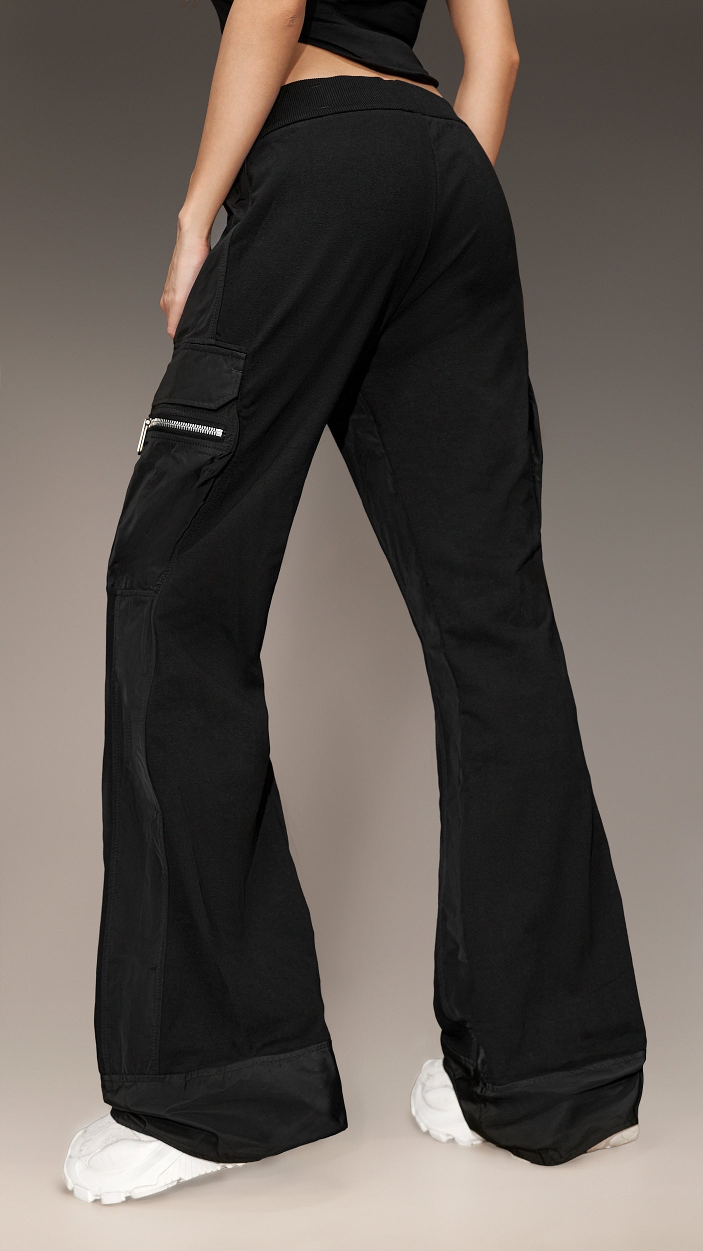 Flared Cargo Pants - P23810