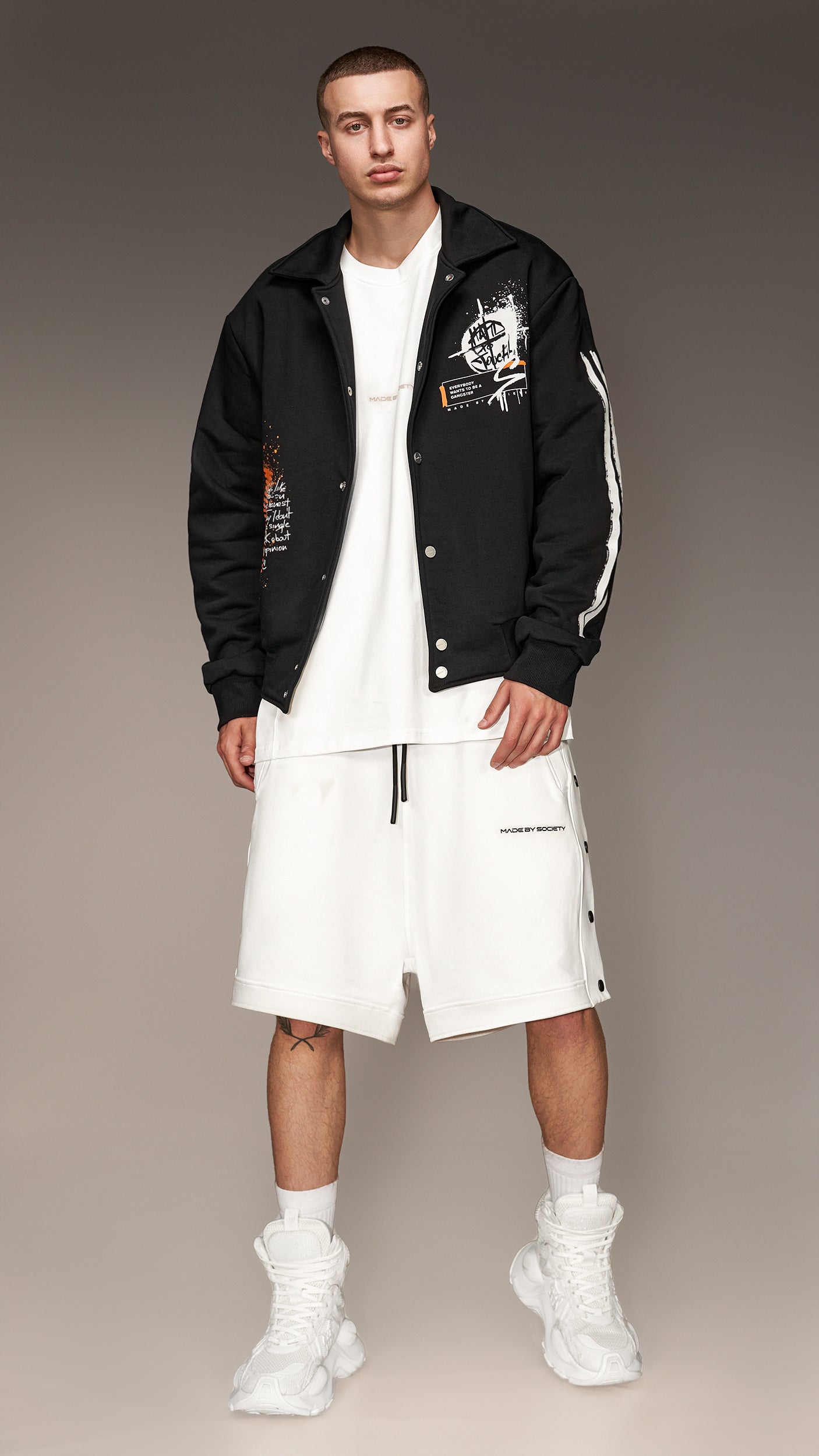 Jachetă cu graffiti - J14405