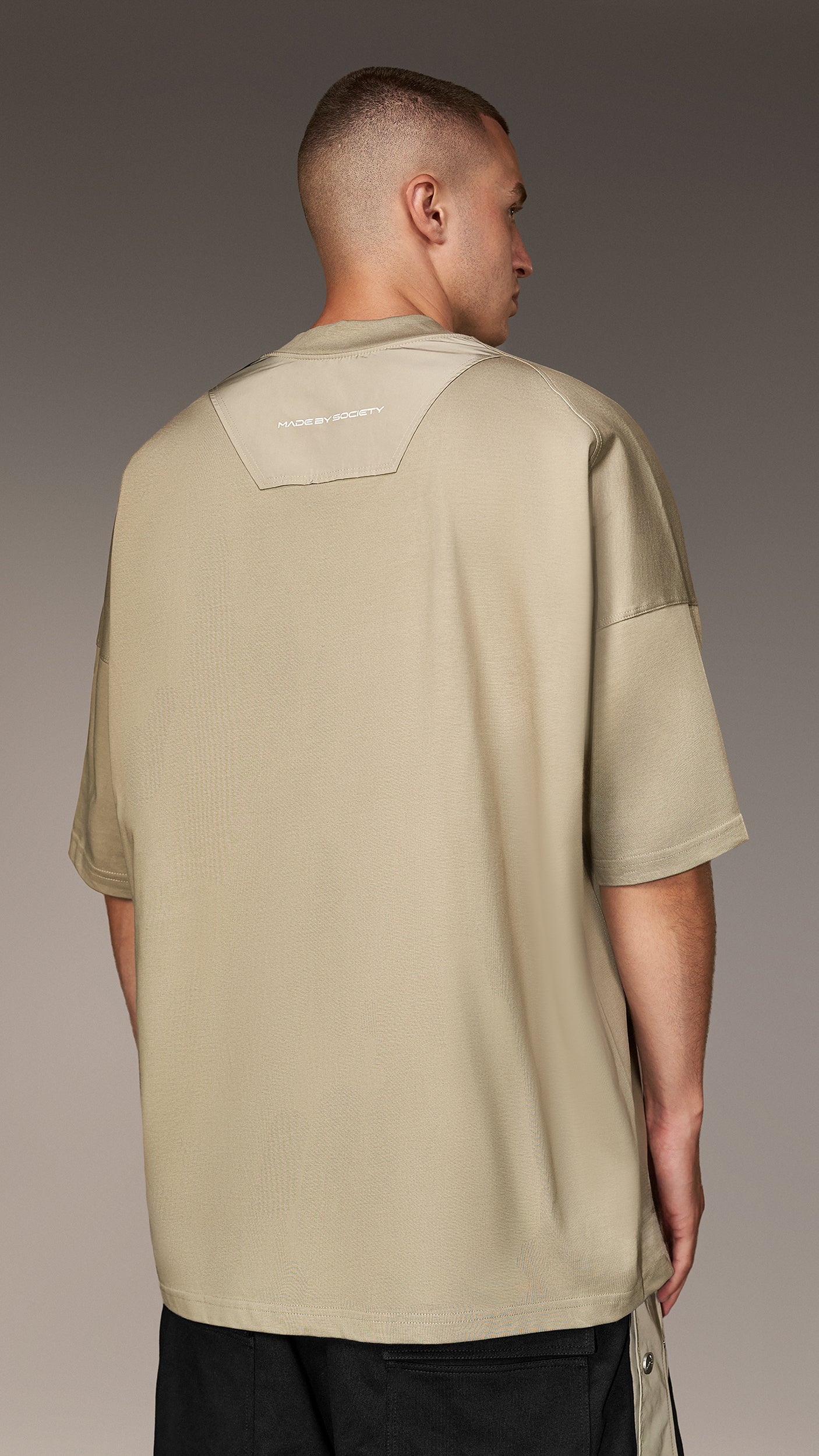 Tricou cu decolteu - T16624
