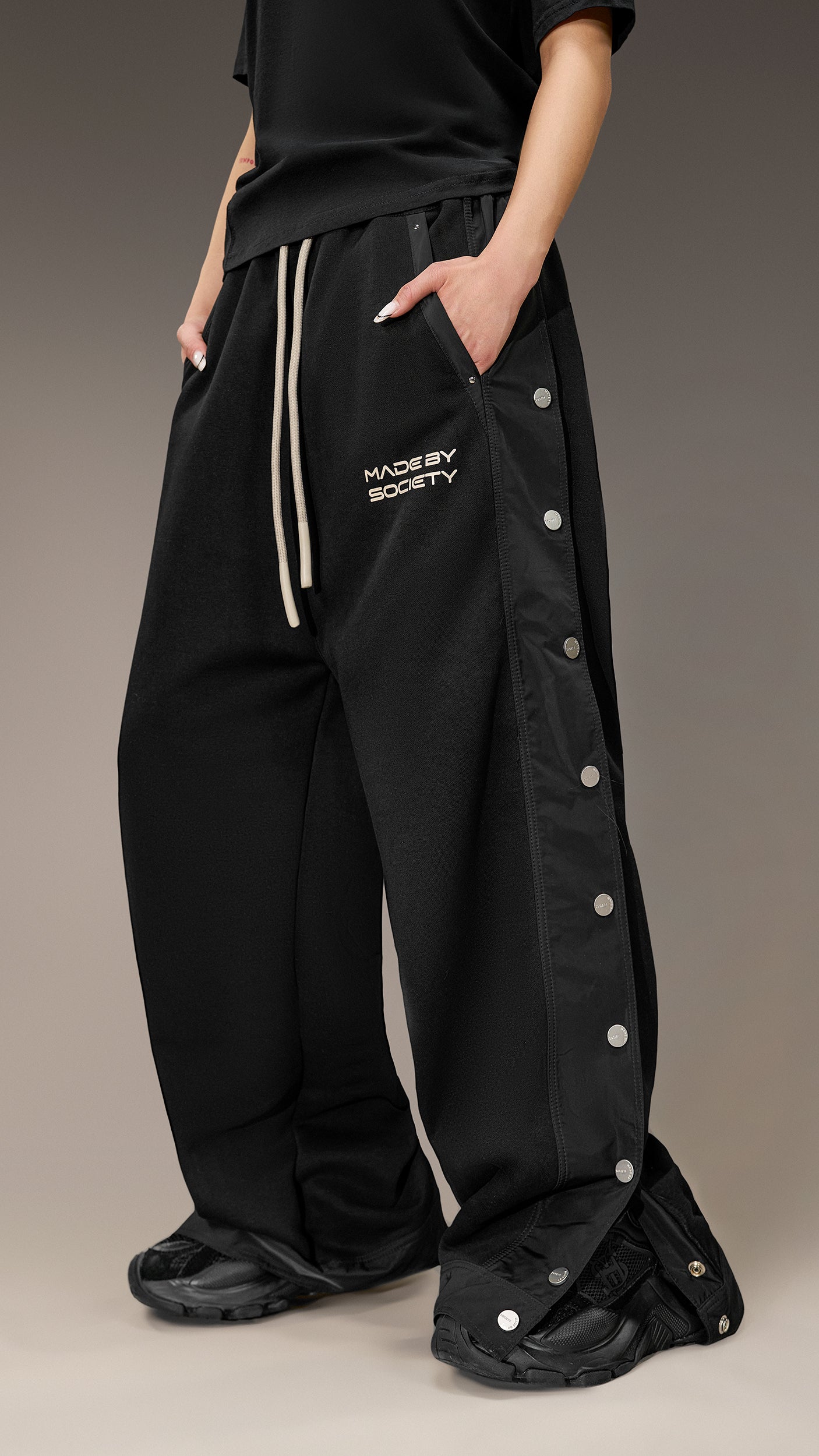 Pantaloni cu capse Made By Society - P26033