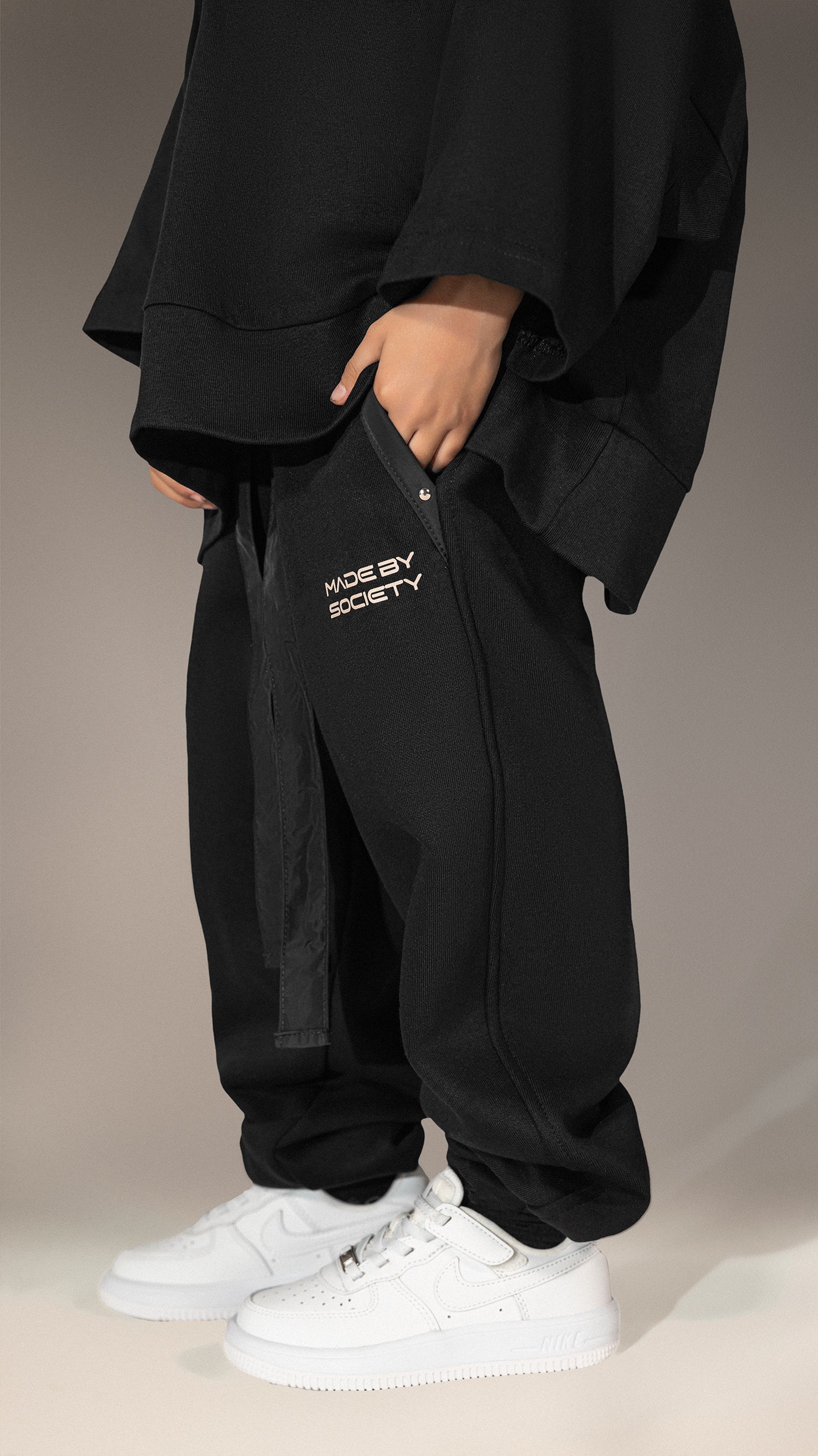 Pantaloni "Made by Society" - P35685