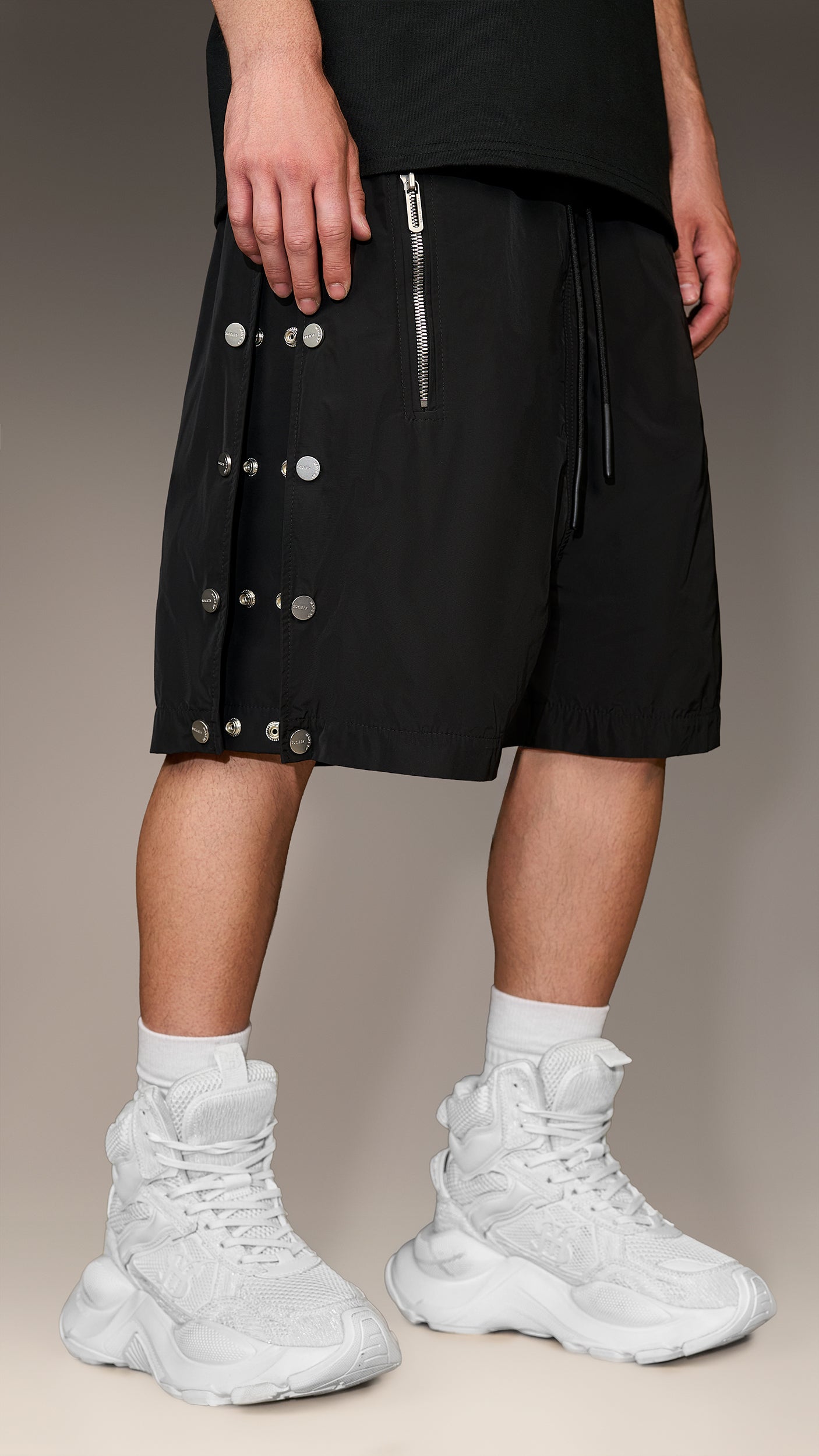SECTOR-SHORT Bermuda Shorts - B17465