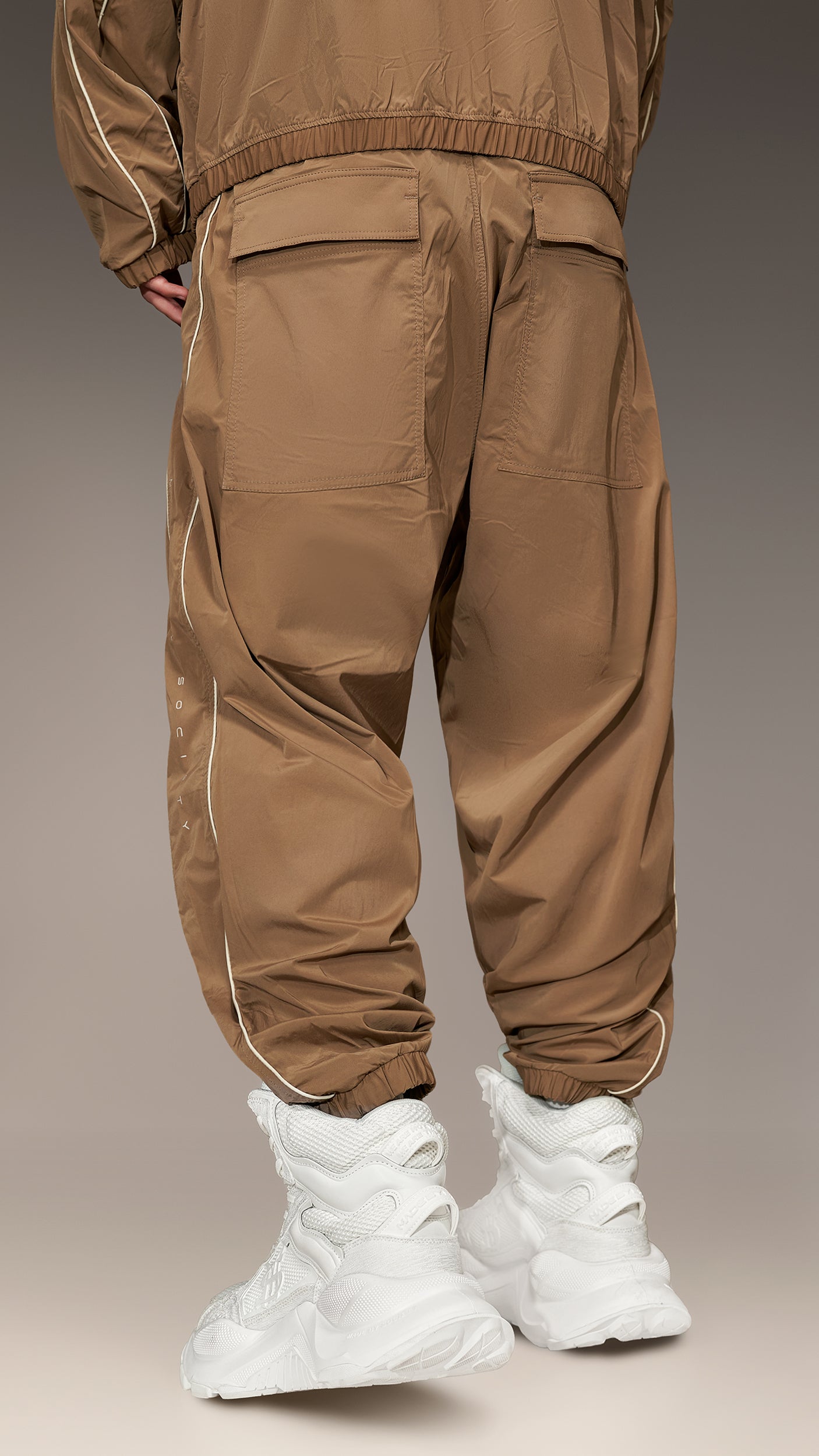 Pantalon Crimson Verse -P17108