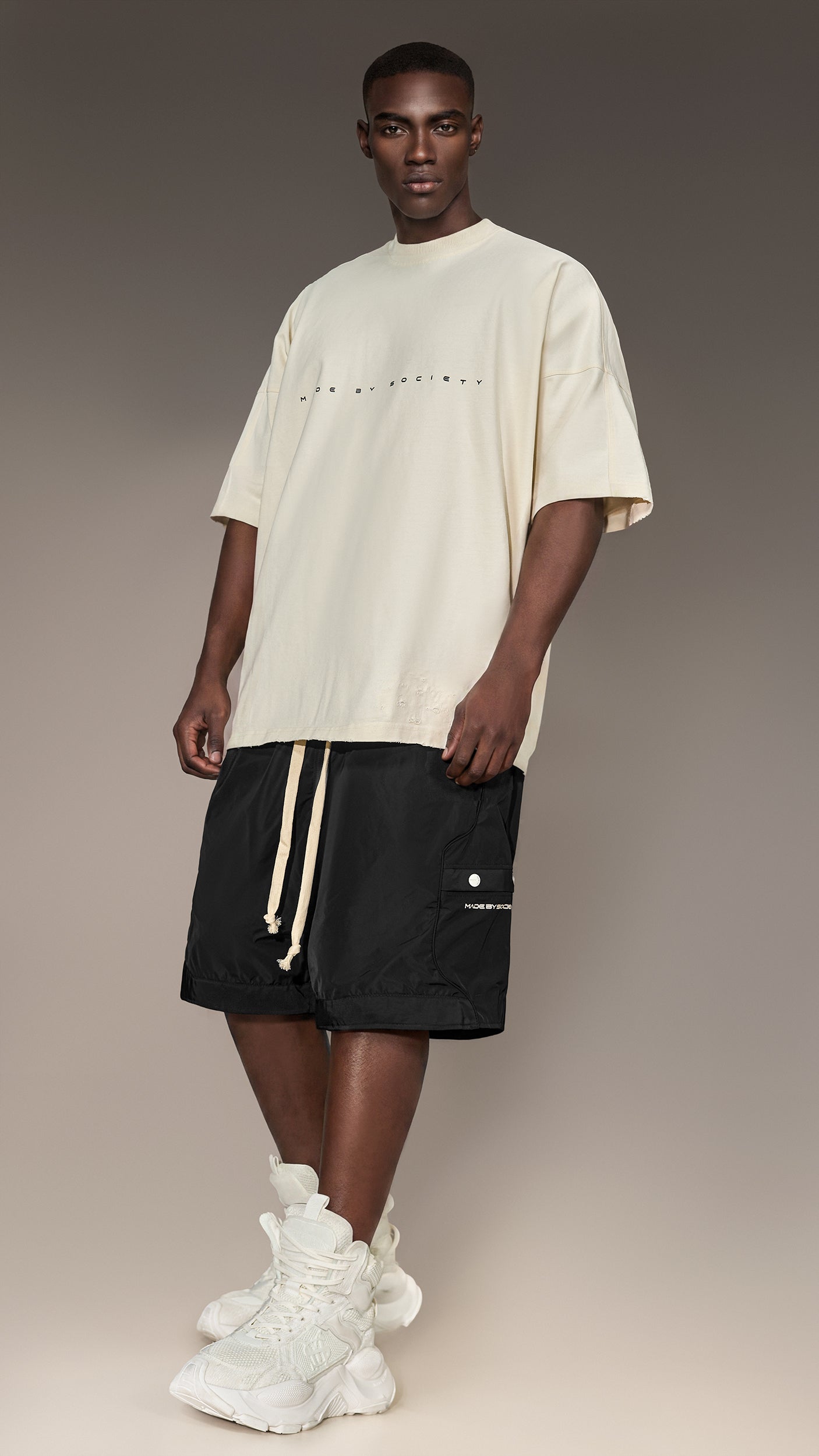 STRUCTURED CHAOS Bermuda Shorts - B17308