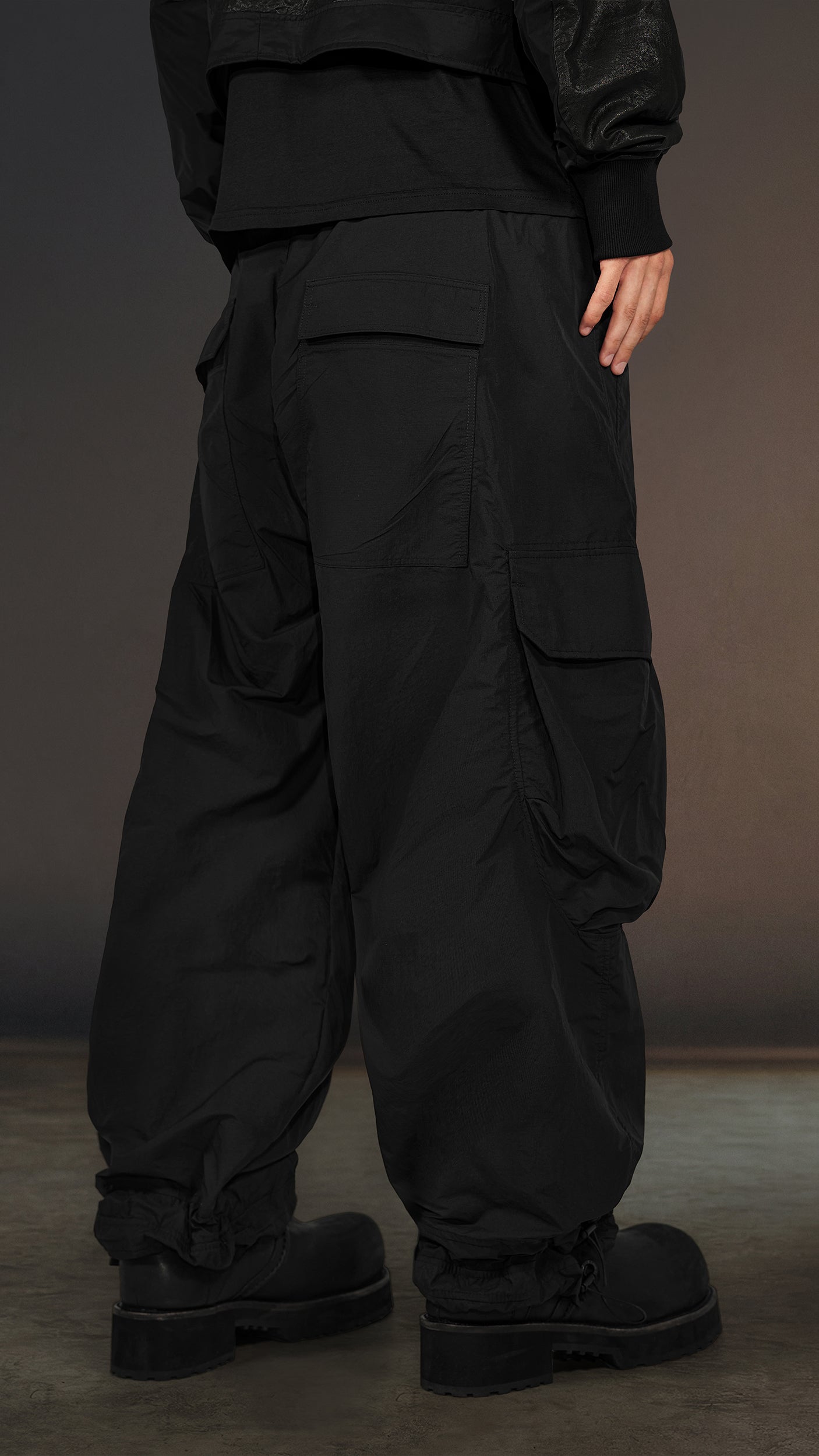 MONOLITH Pants - P17812