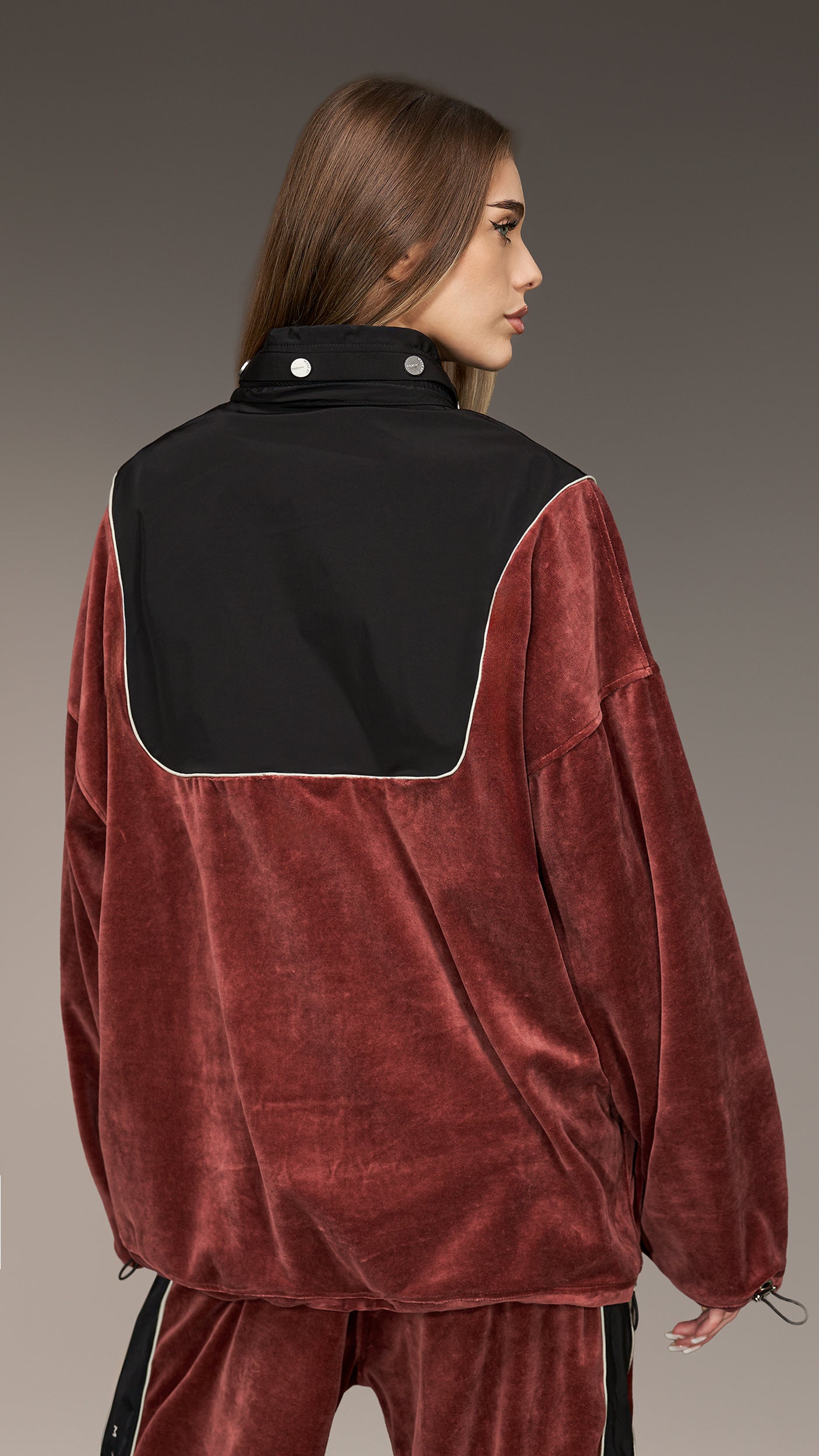 Hybrid Velvet Anorak Sweatshirt