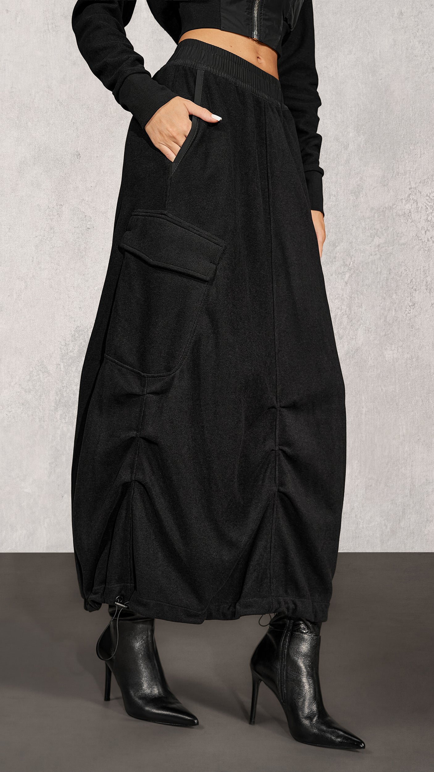 Block Black Skirt - F27681