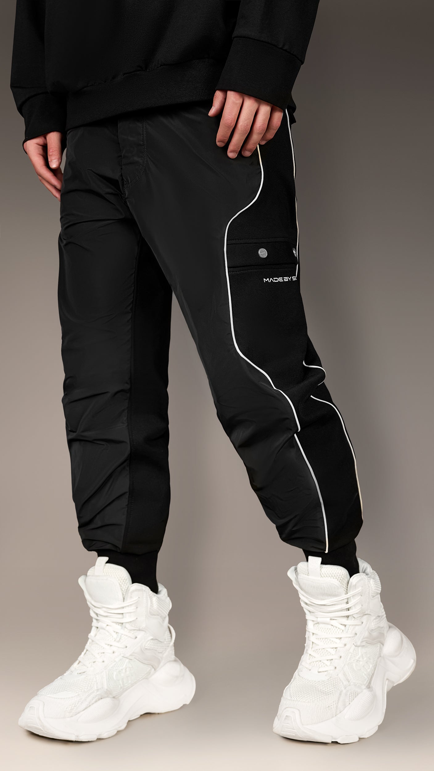 Pantaloni Essence Flow - P17186