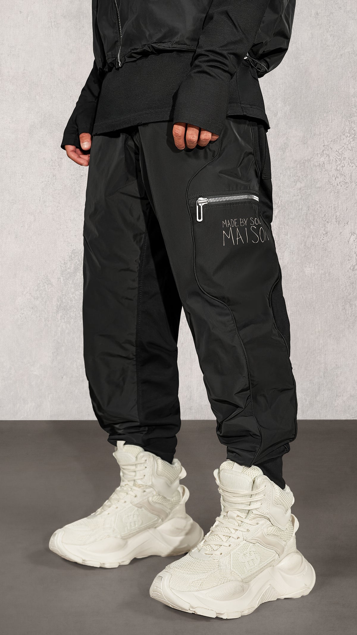 Minimal Black Pants - P17646