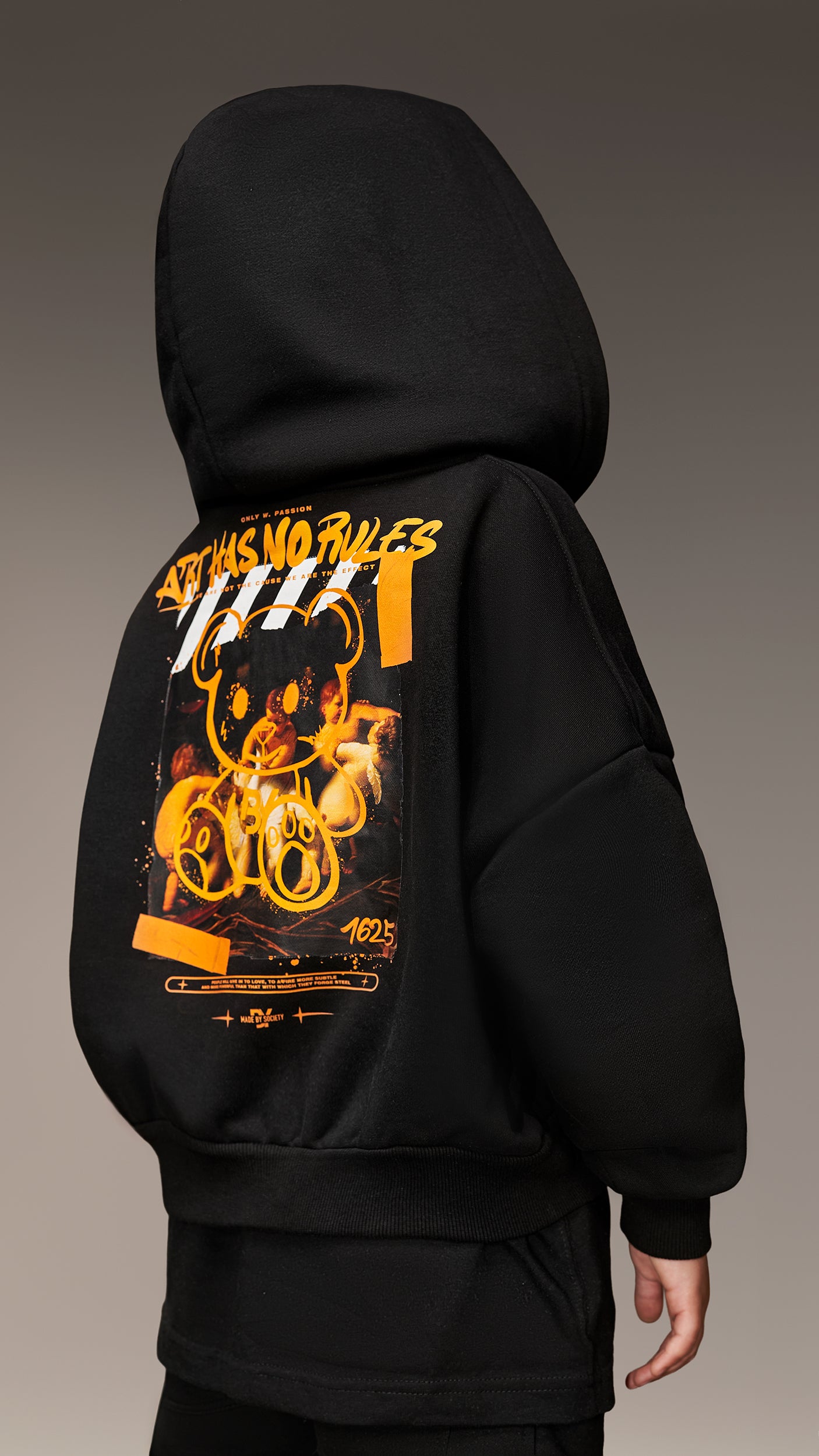 Bear hoodie - H34696