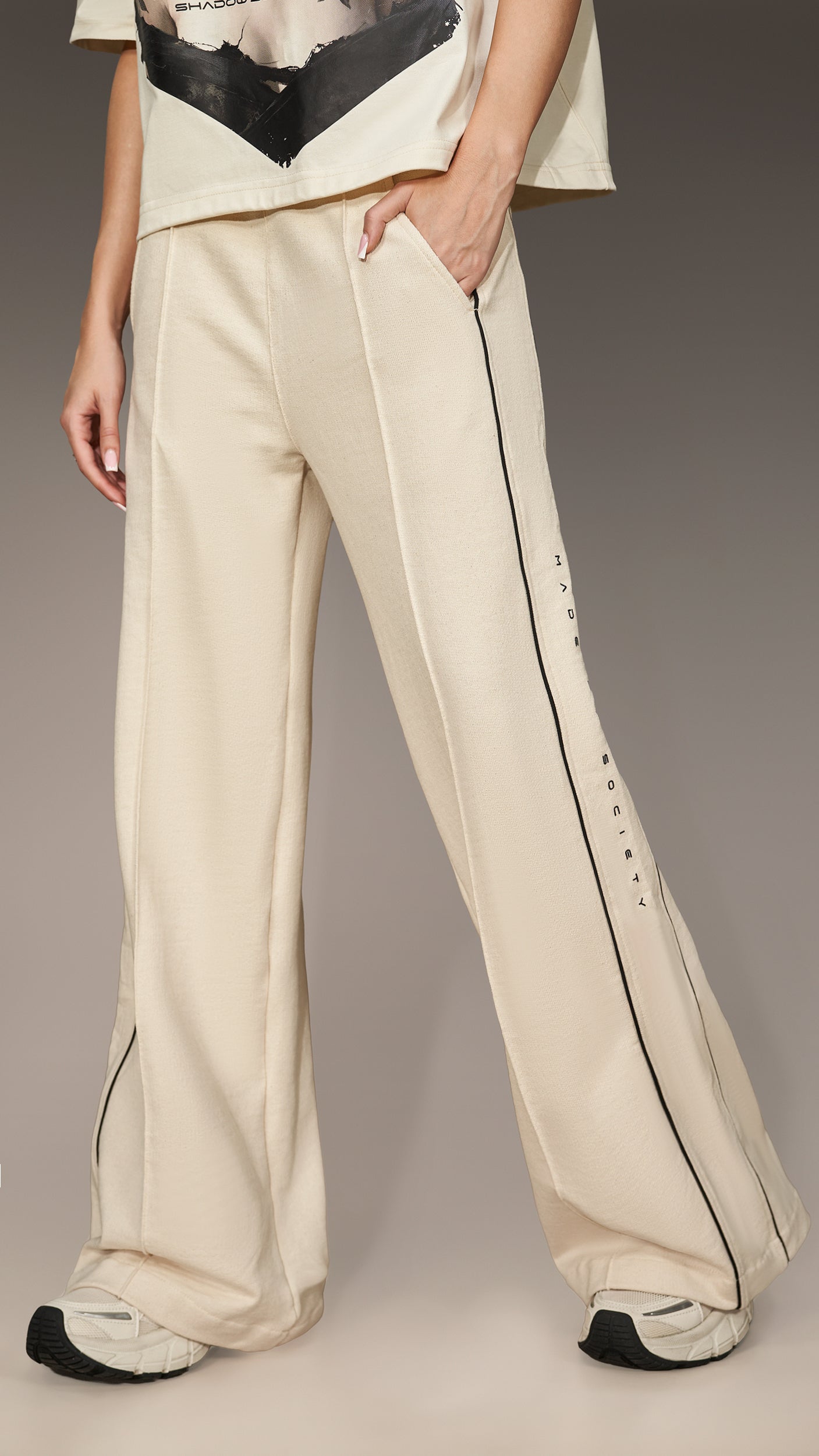 Pantaloni evazați Made by Society - P26910