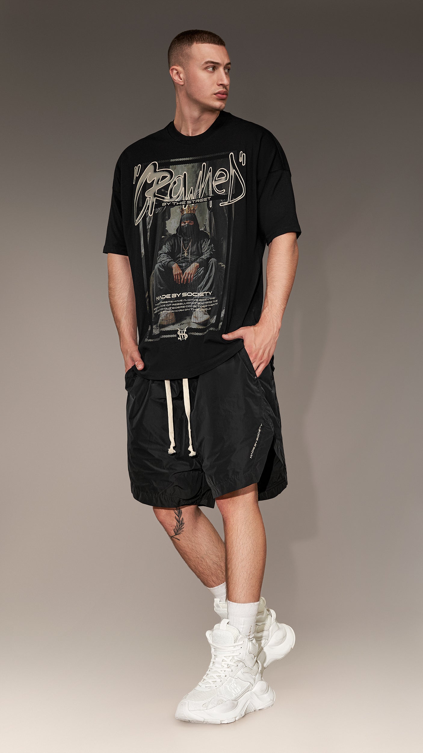 Oversized T-shirt "Crowned by the Street" - T15983