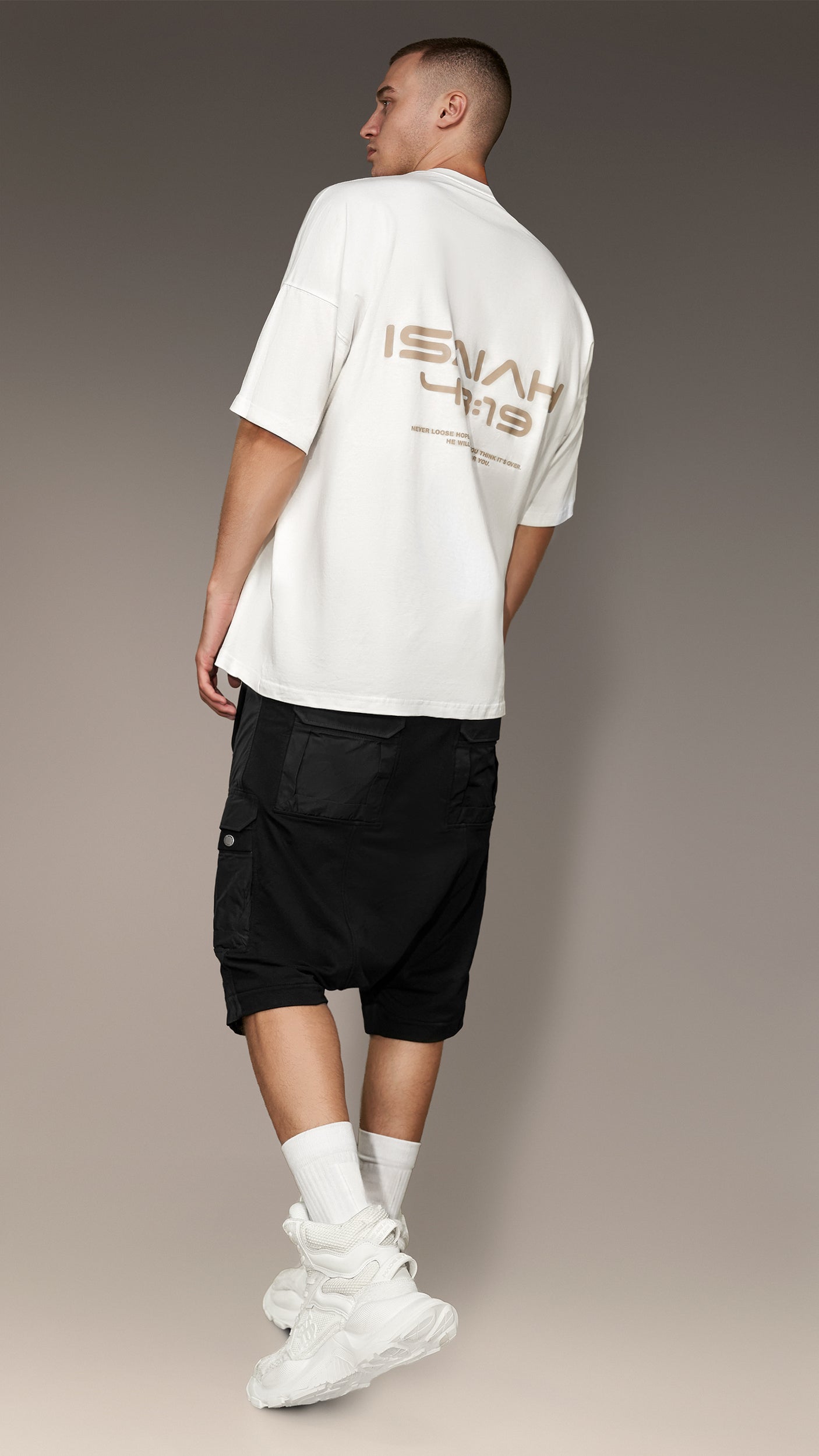 Stud shorts - B13047