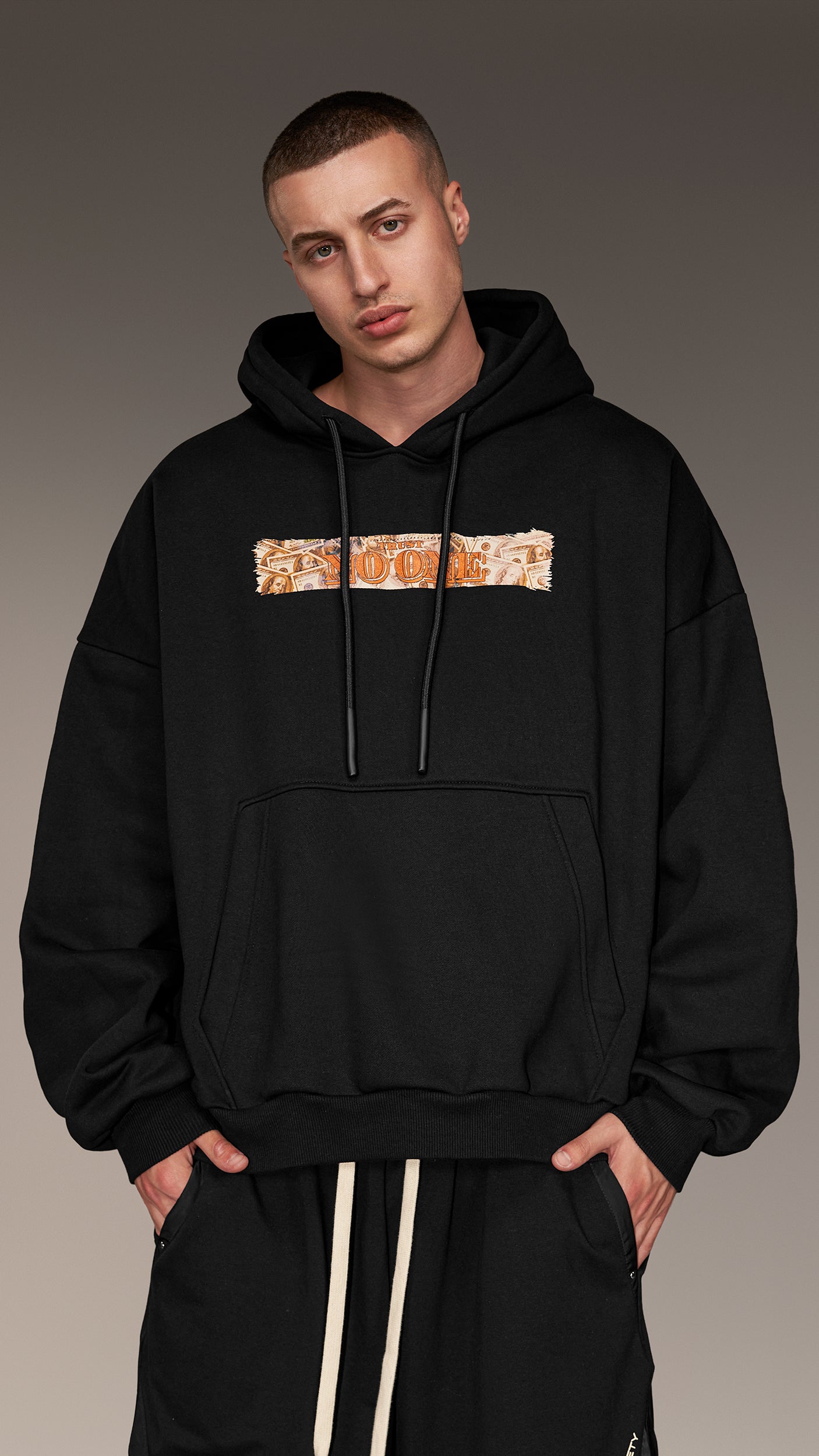 Trust no one hoodie - H14928