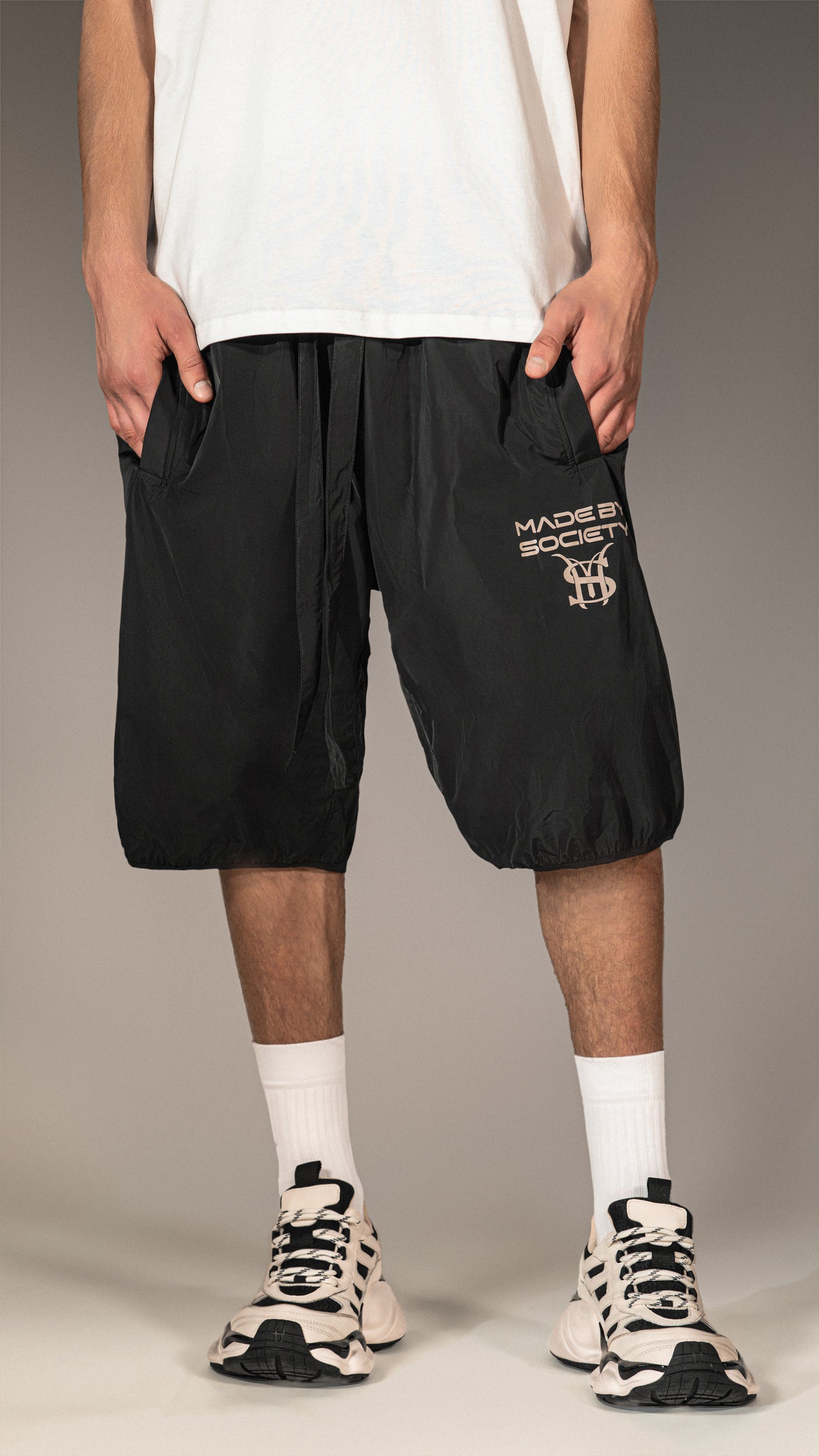 Casual Bermuda Shorts "Made by Society" - B15613