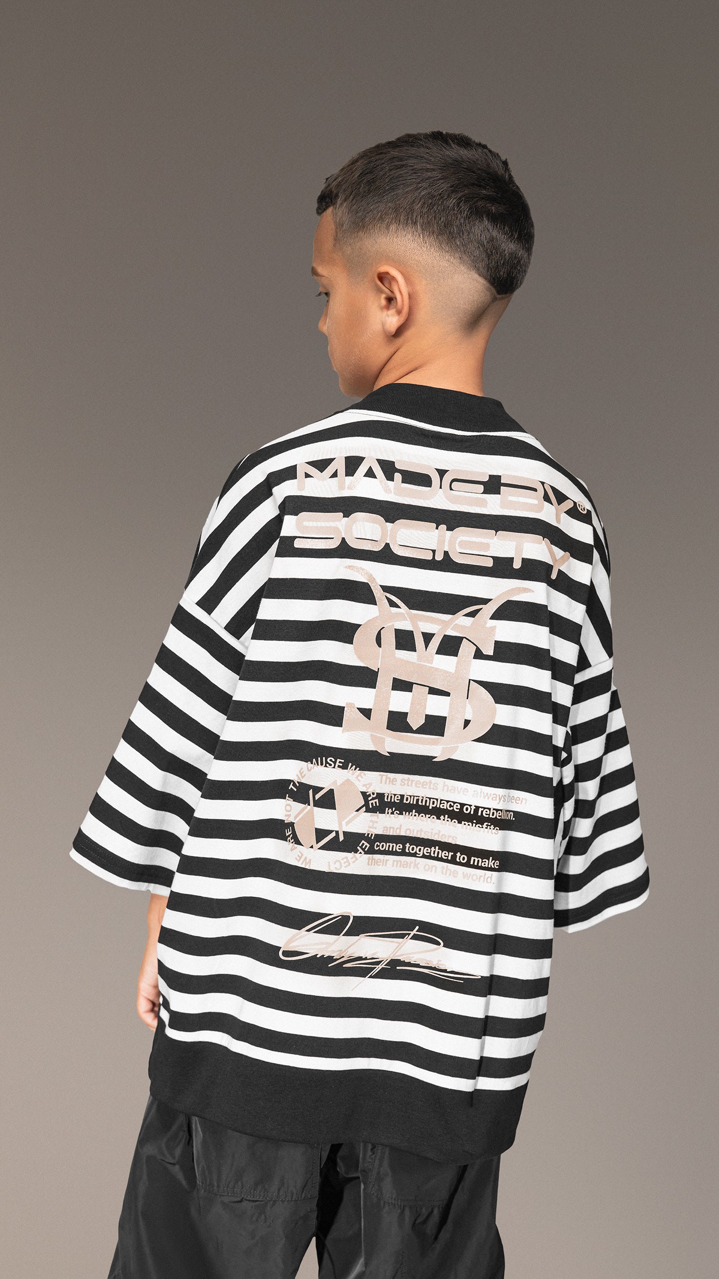 Oversized T-shirt "Made By Society" - T35696