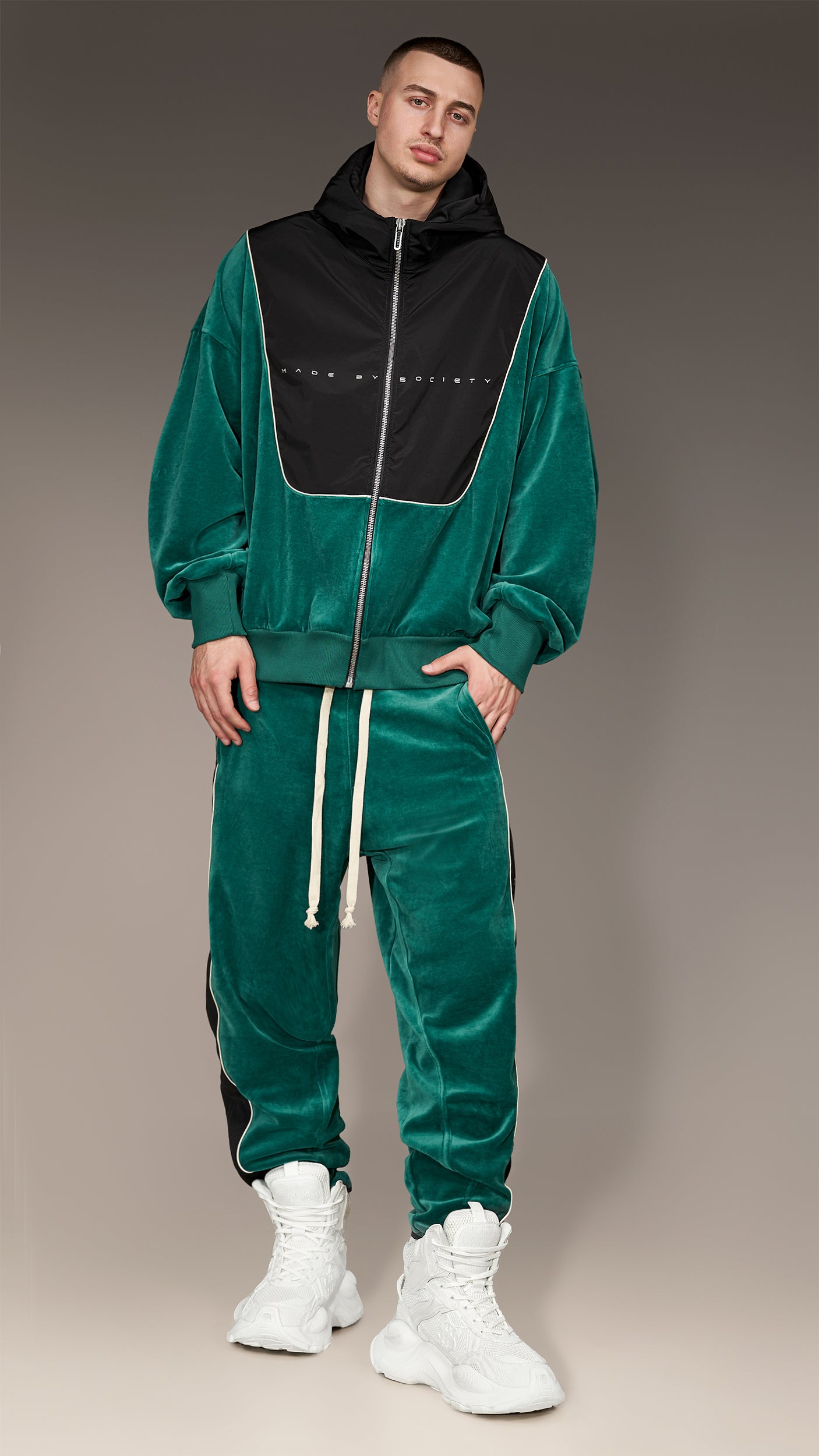 Hanorac Velvet Shield