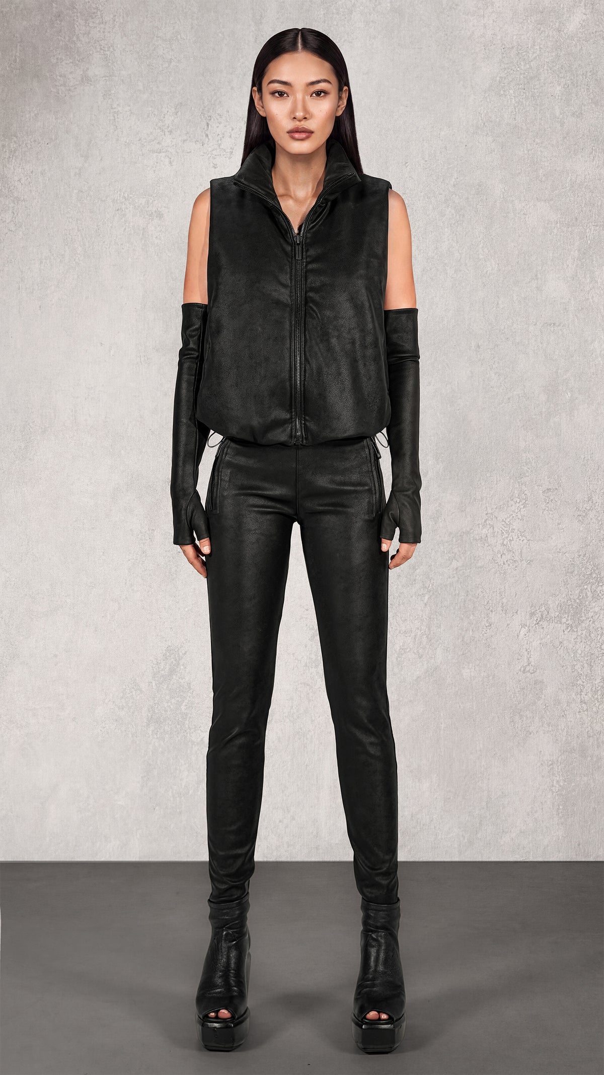 NOIR LINE Vest - V27939