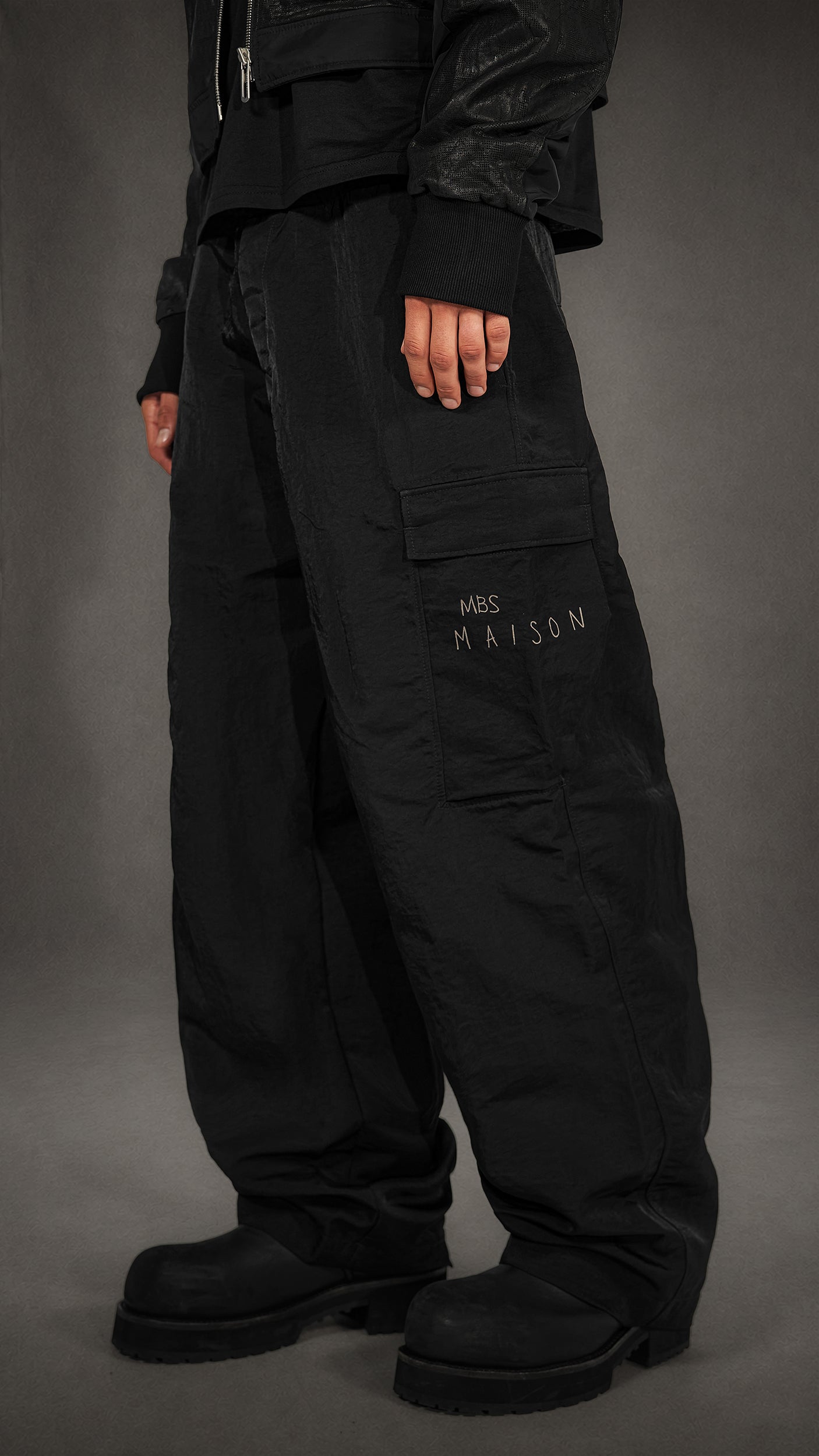 VANDAL Pants - P17741