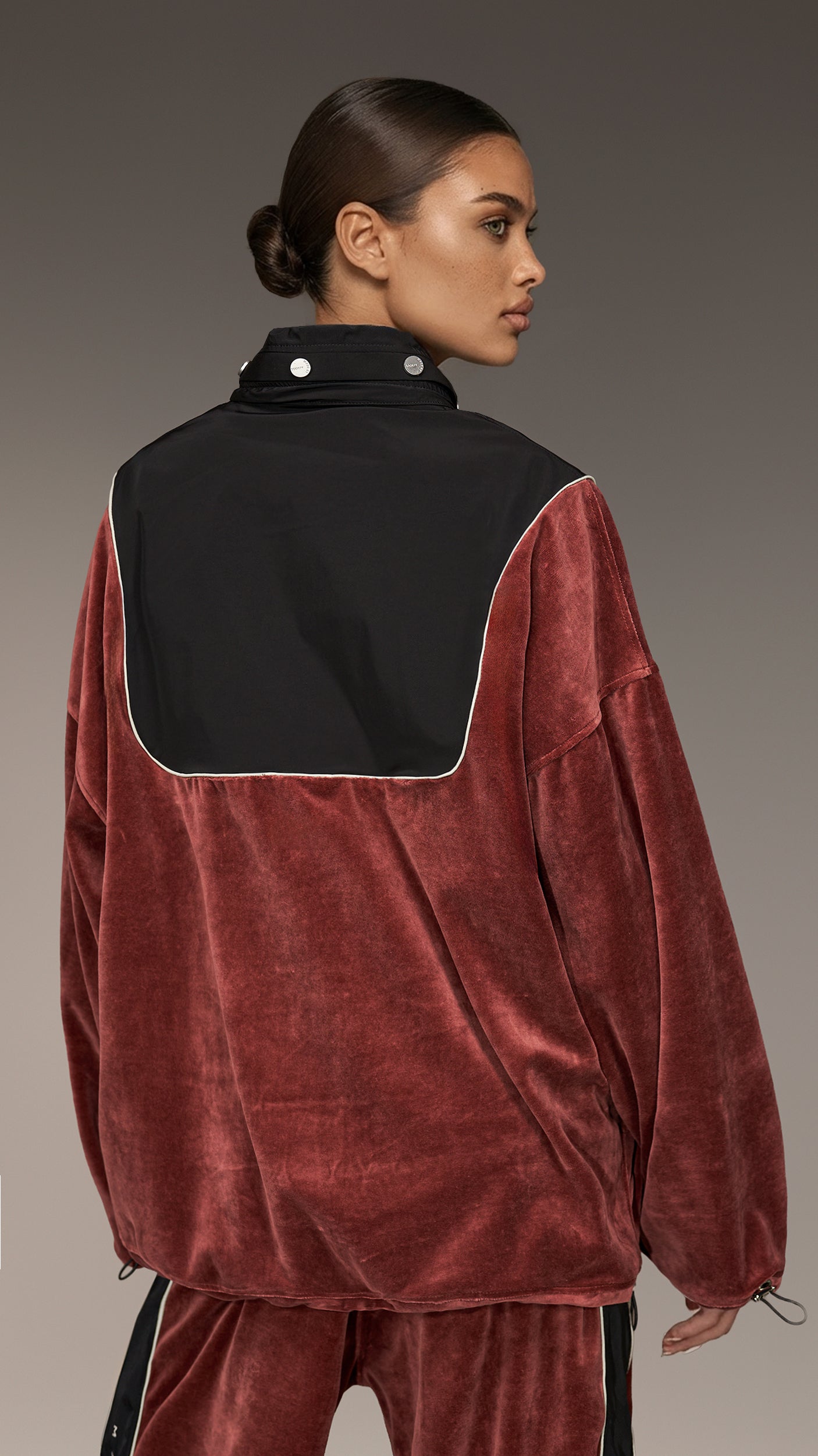 Hybrid Velvet Anorak Sweatshirt