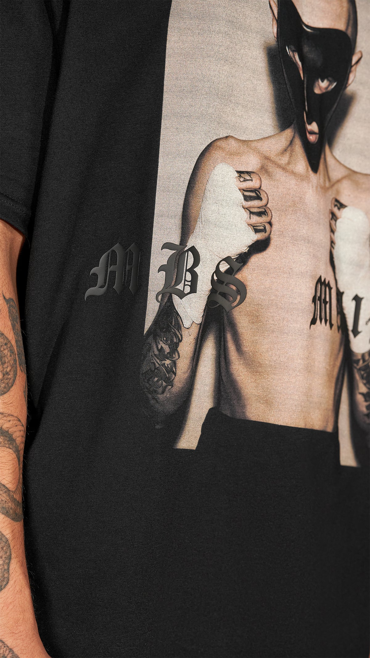 Silent Form T-Shirt - T17847
